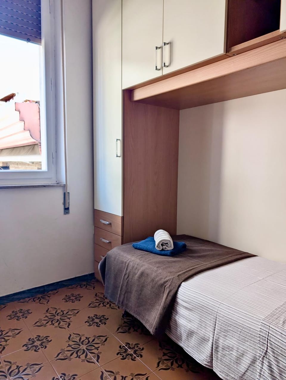 Bed, Photo of the whole room, Bedroom, towels, wardrobe
