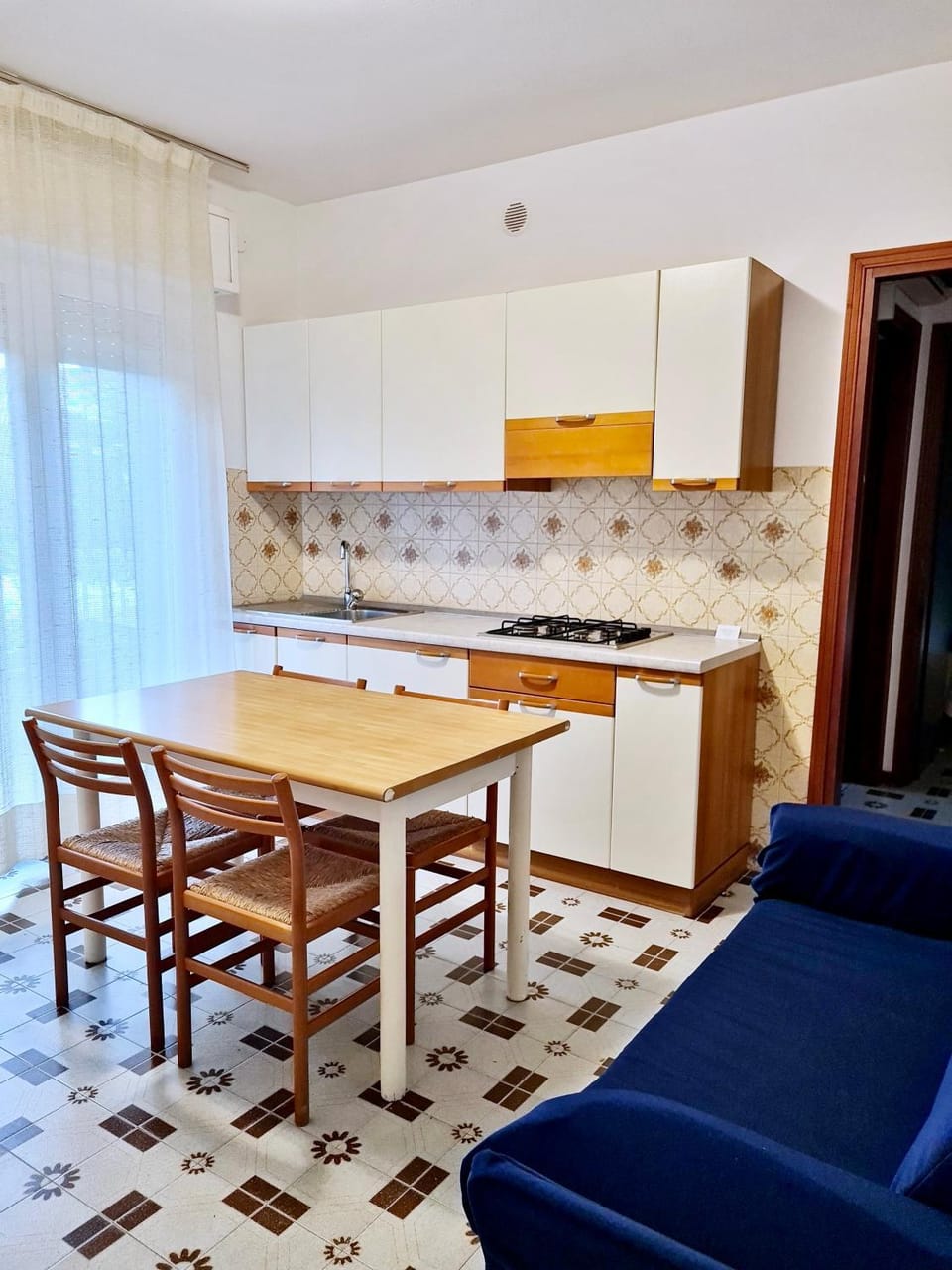 Kitchen or kitchenette, Living room, Dining area, stove