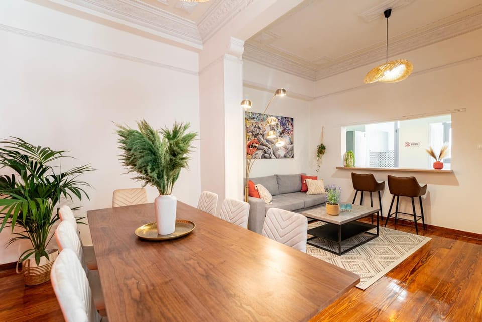 Living room, Seating area, Dining area