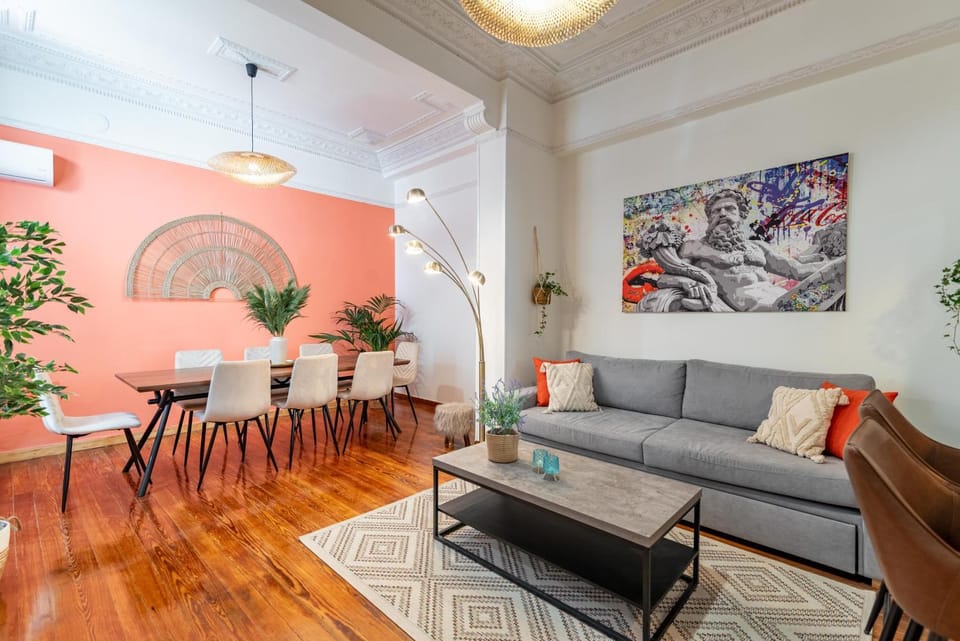 Living room, Decorative detail, Seating area, Dining area