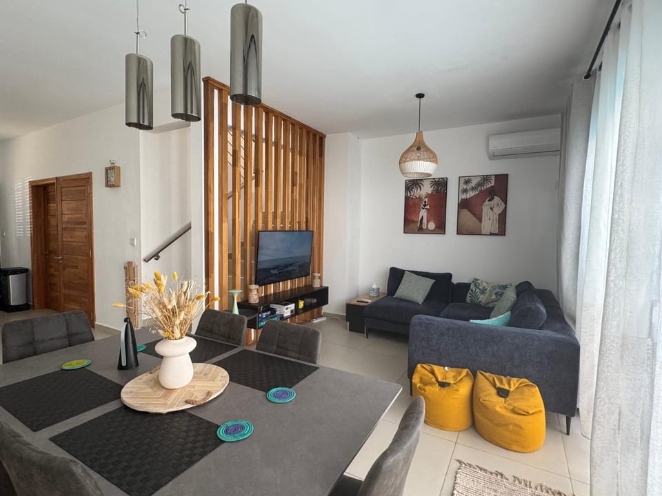 Paddington House - private pool & rooftop Villa in Flic en Flac