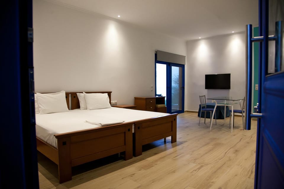 Bed, Photo of the whole room
