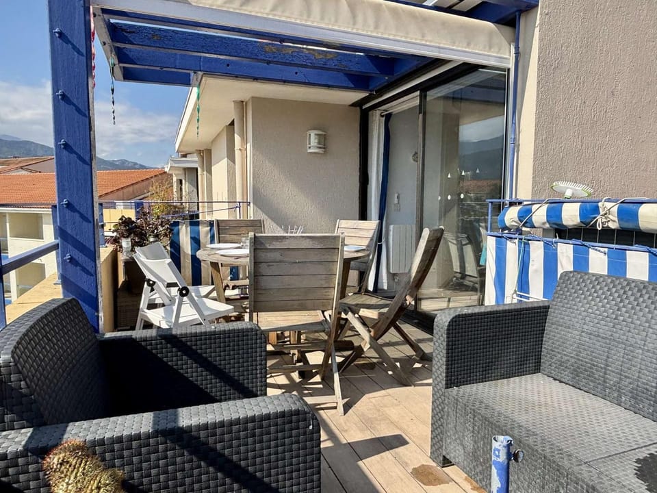 Balcony/Terrace, Dining area