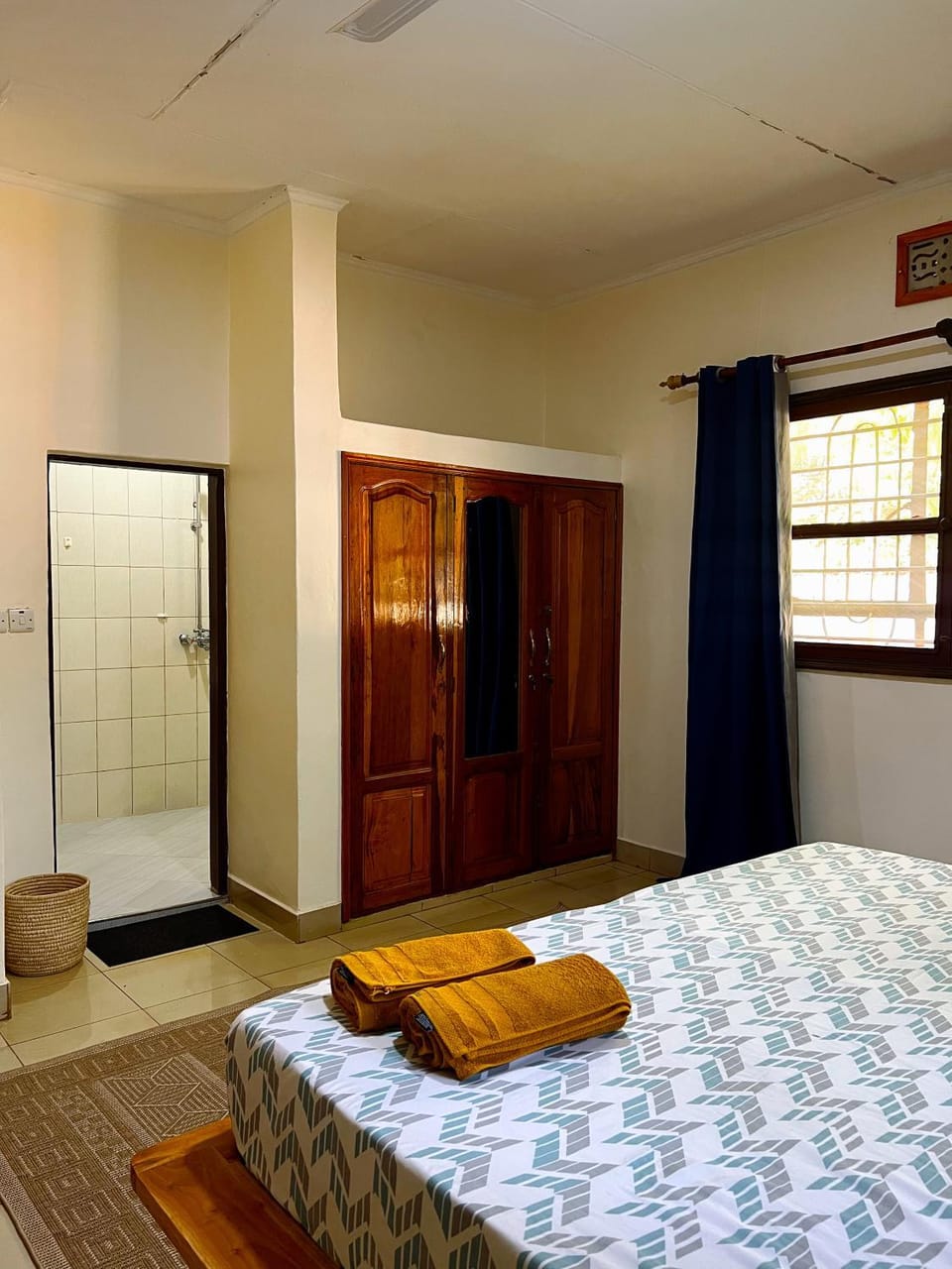 Bed, Photo of the whole room, Bedroom, wardrobe