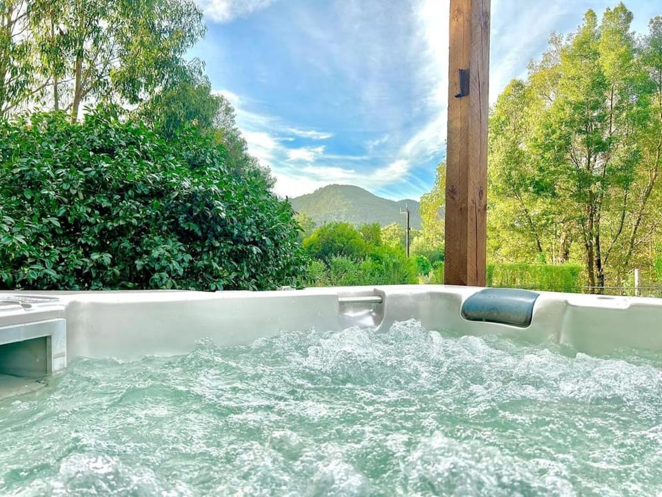 Hot Tub, Mountain view