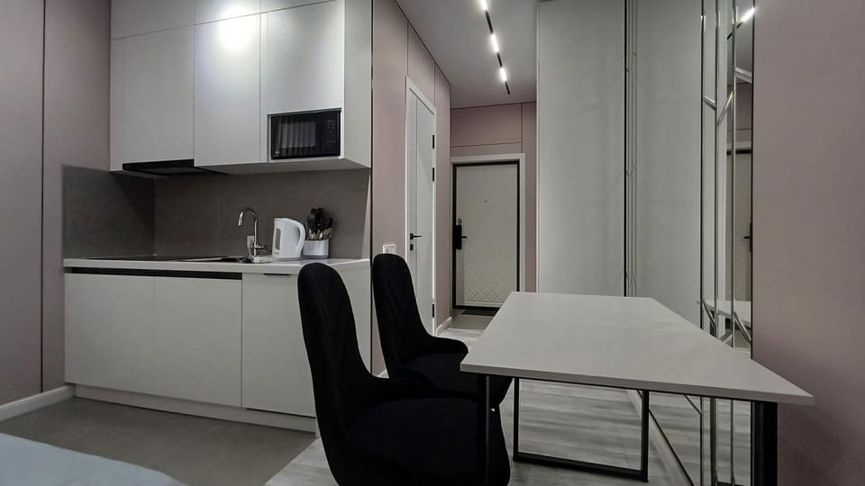 Уютная студия с современным евроремонтом в прекрасном районе Apartment in Almaty