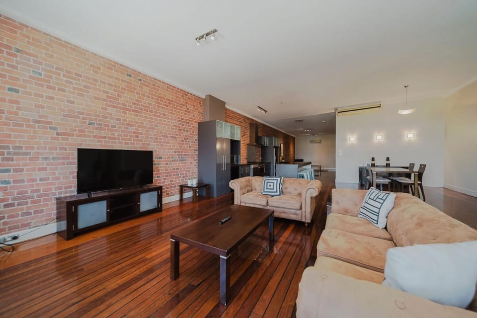 Flinders 2 bed apartment near the Strand Apartment in Townsville