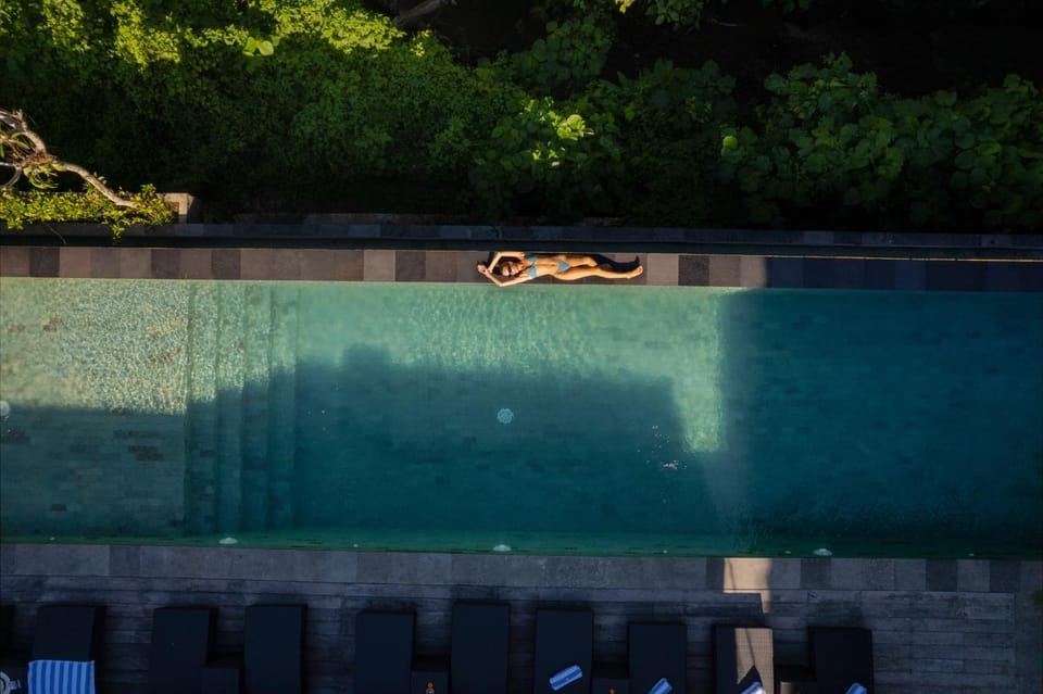 Pool view, Swimming pool