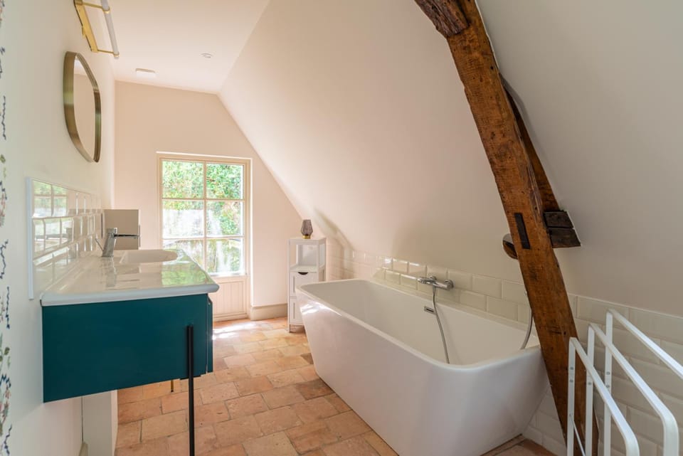Bathroom, Bath