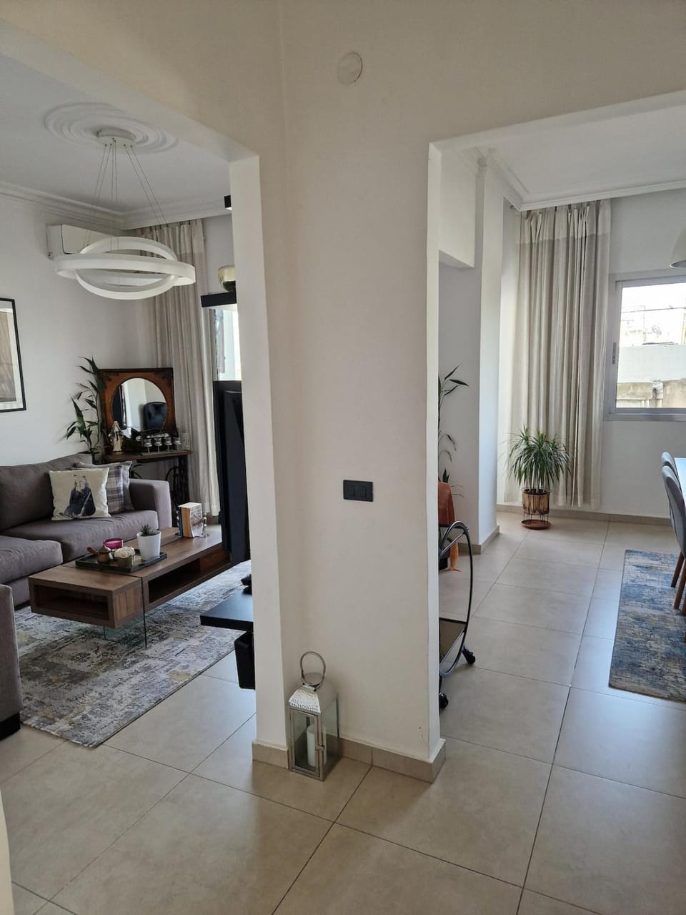 TV and multimedia, Living room, Photo of the whole room, Seating area, Dining area, air conditioner
