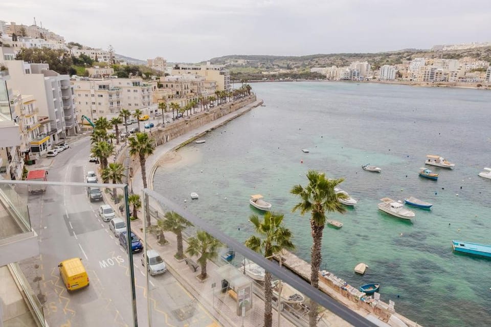 Seabreeze Apartments Penthouse by Homely Malta! Apartment in Saint Paul's Bay