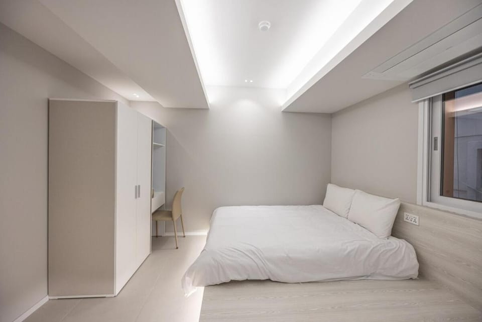 2F 4bathrooms, 9Beds, 7-16 Persons Team Apartment in Busan