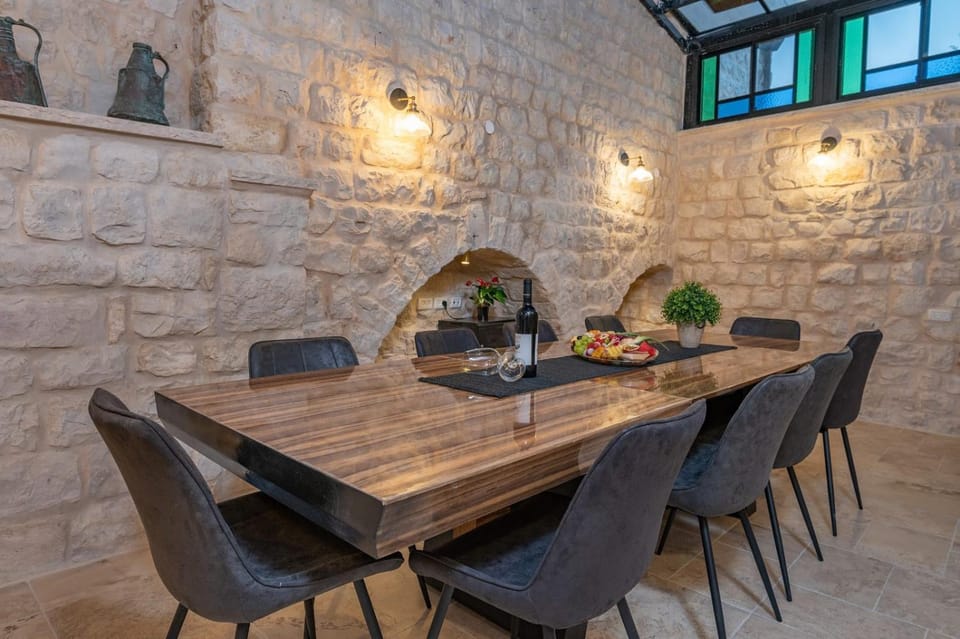 טירת רונית Villa in North District