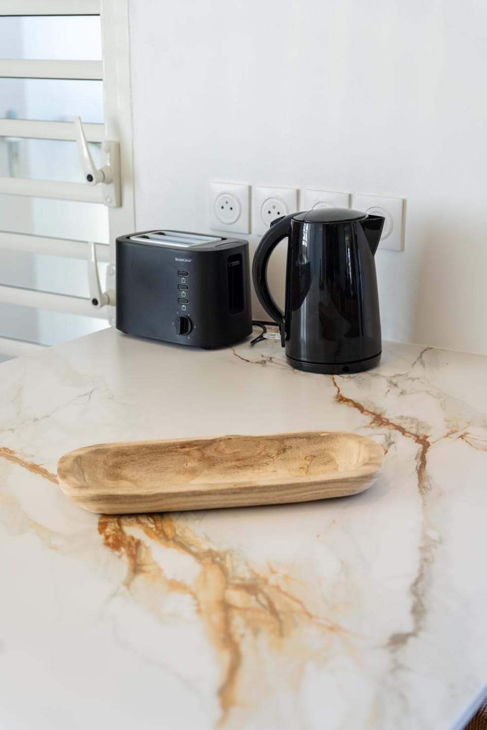 Coffee/tea facilities, toaster