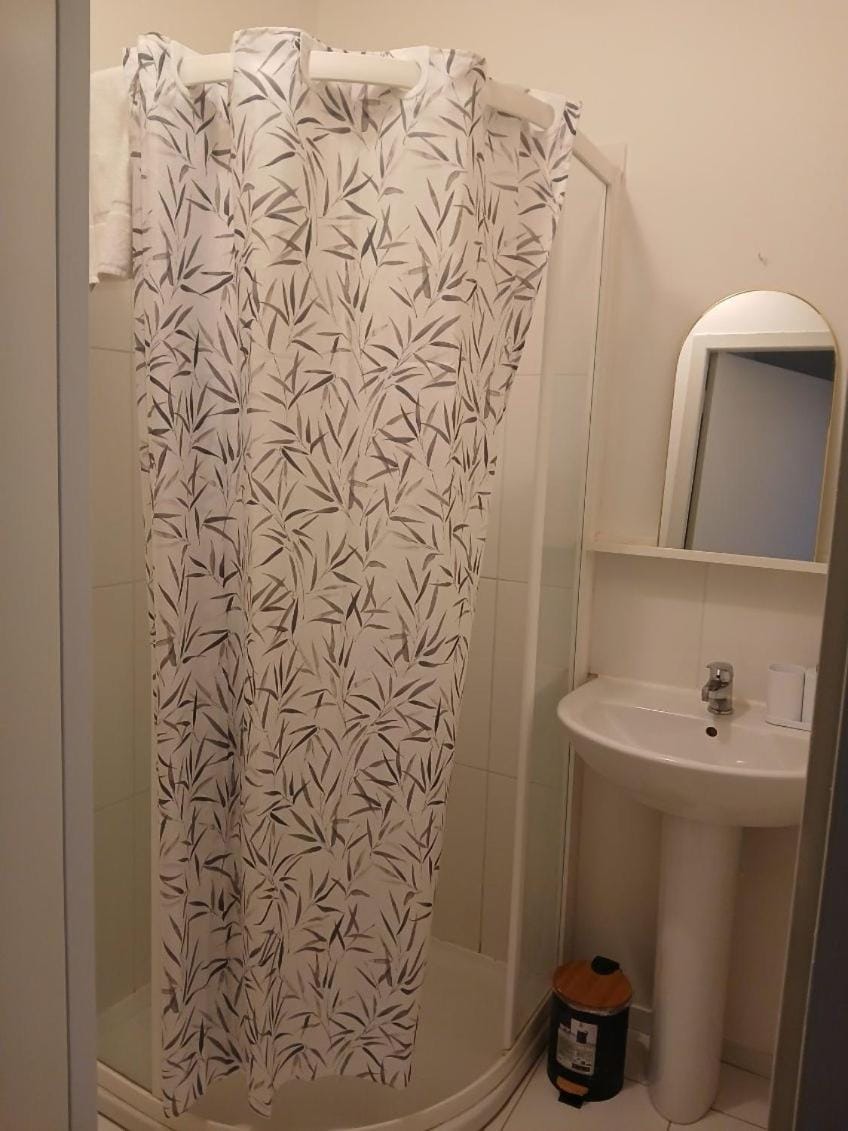 Studio CENTRE VILLE ANGERS 1ER ETAGE - 2 PERSONNES Apartment in Angers