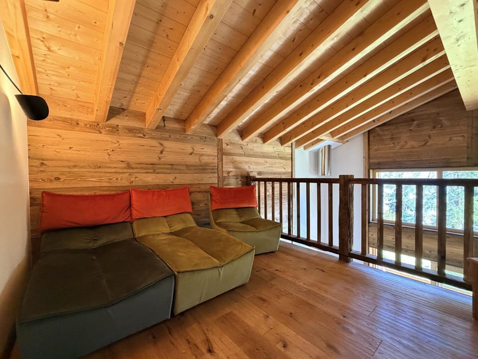 Communal lounge/ TV room, Living room