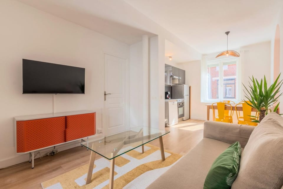 T2 confortable et bien équipé proche métro Apartment in Lille
