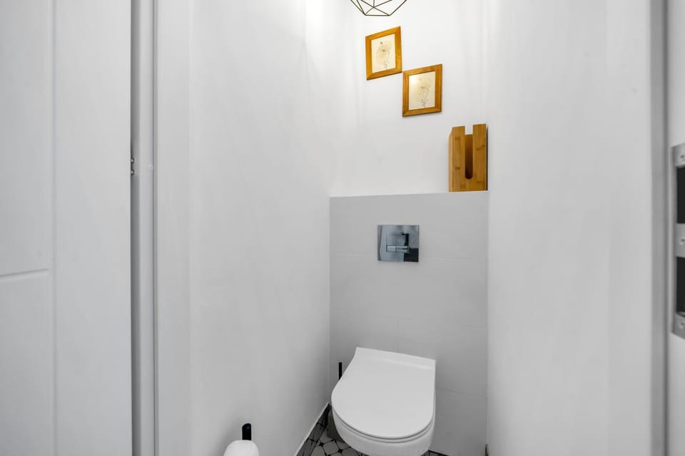 Toilet, Bathroom