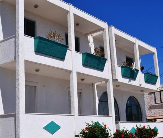 Arant Hotel in Mastihari