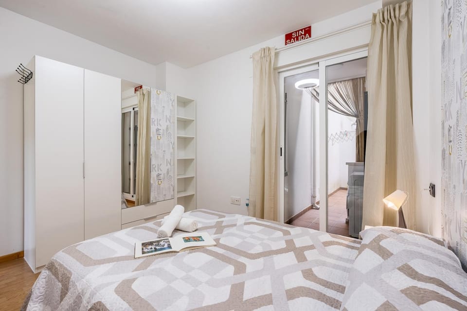 Living room, Bedroom