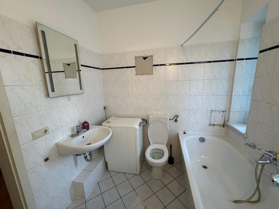 FeWo für 5 Personen in Böhlen Apartment in Saxony