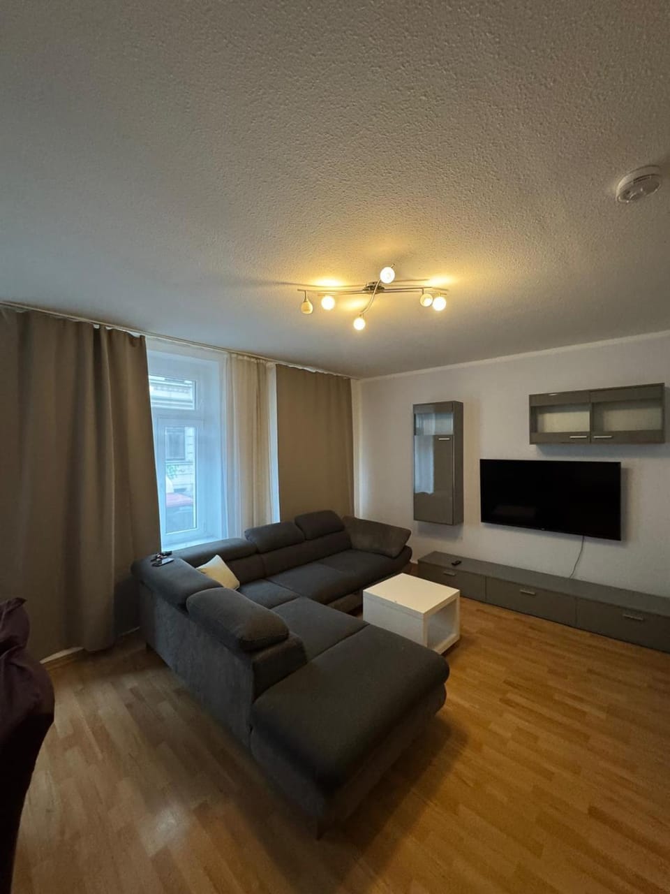 FeWo für 5 Personen in Böhlen Apartment in Saxony