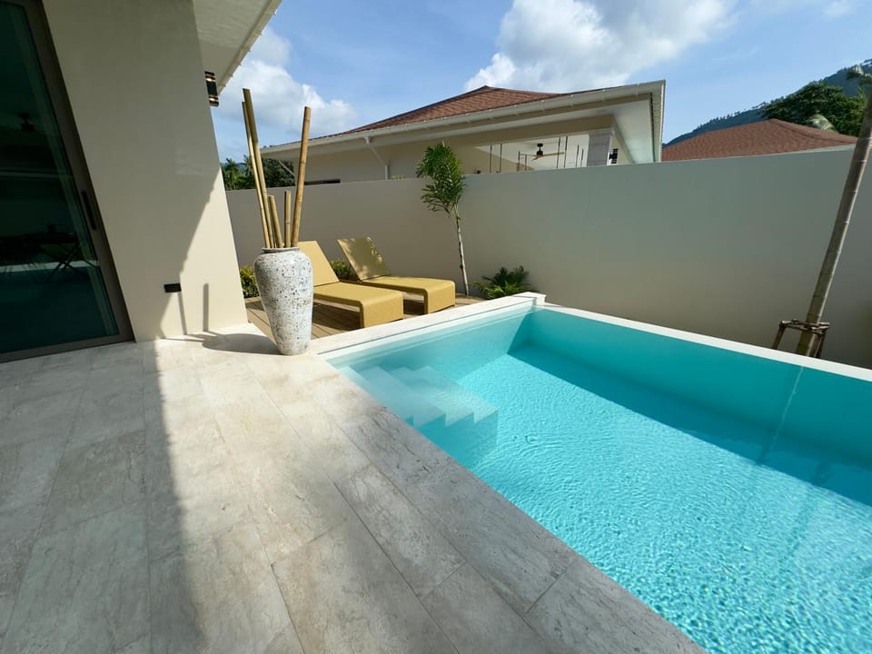 Pool view, Swimming pool