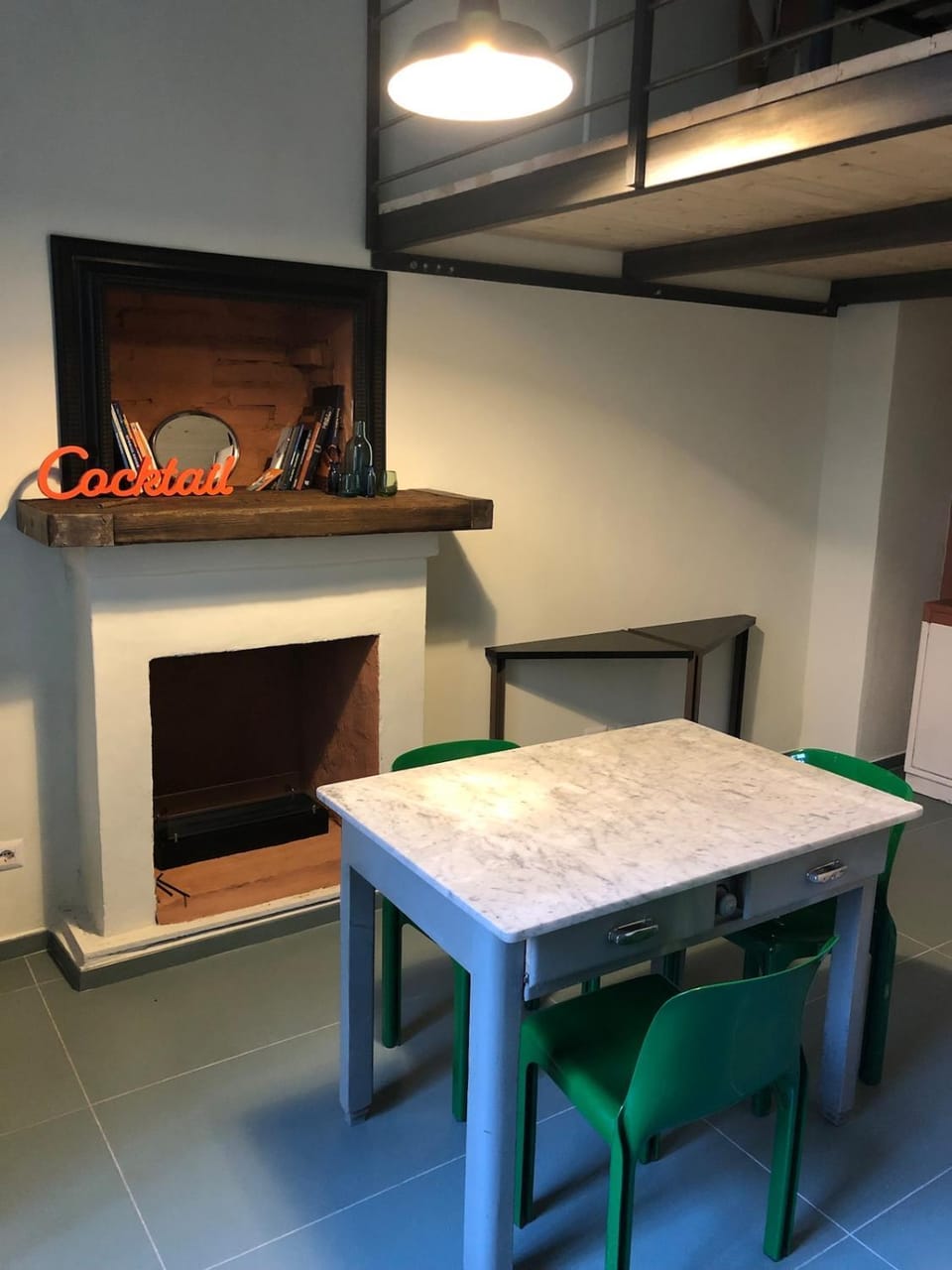 Living room, Dining area, fireplace