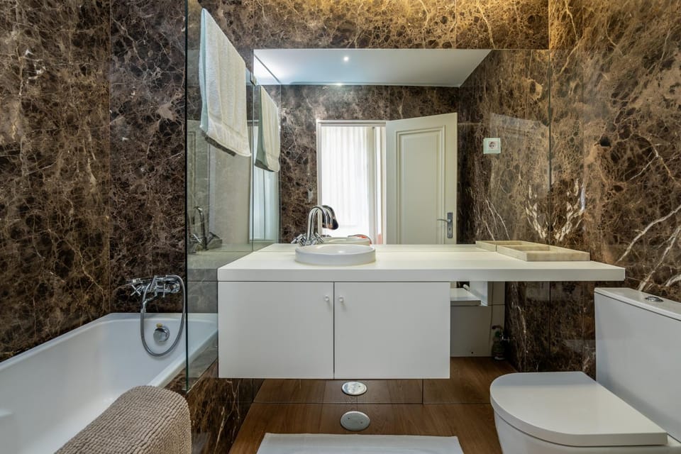 Ocean House Apartment in Porto