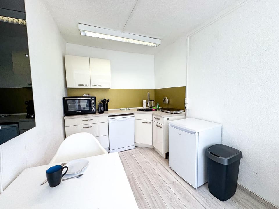 Top-Wohnung fuer Gruppen 15 min zum Alex Parken Apartment in Berlin