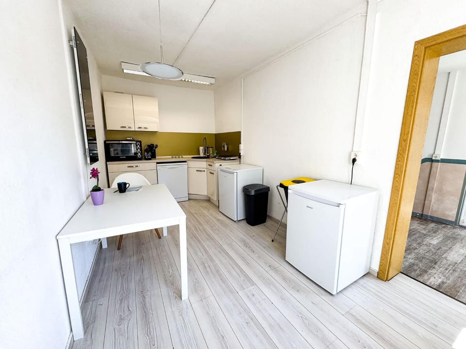 Top-Wohnung fuer Gruppen 15 min zum Alex Parken Apartment in Berlin