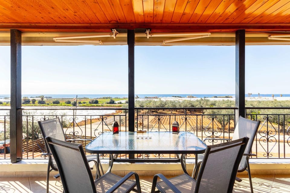 Patio, Day, Natural landscape, View (from property/room), Balcony/Terrace, Seating area, Dining area, Sea view