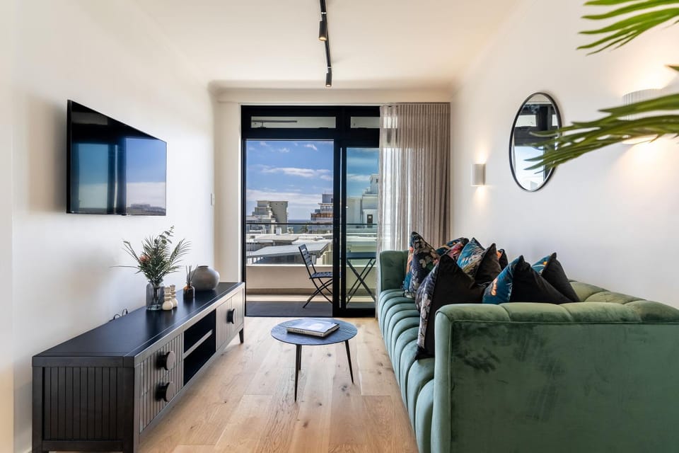 Topaz Views - Luxury Apt in Sea Point with views Apartment in Sea Point