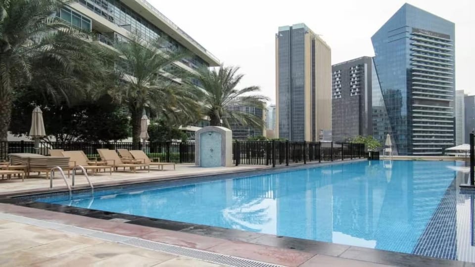 Day, Swimming pool, sunbed