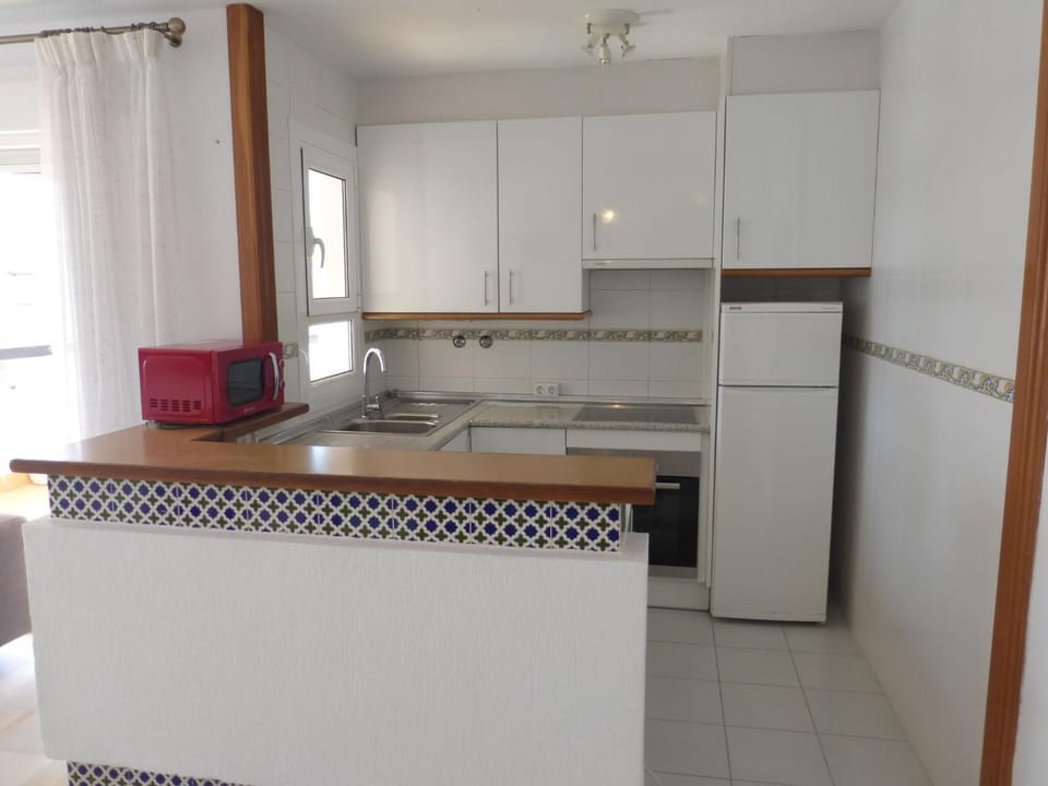 microwave, oven, kitchen