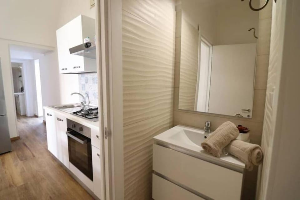 Kitchen or kitchenette, oven, stove