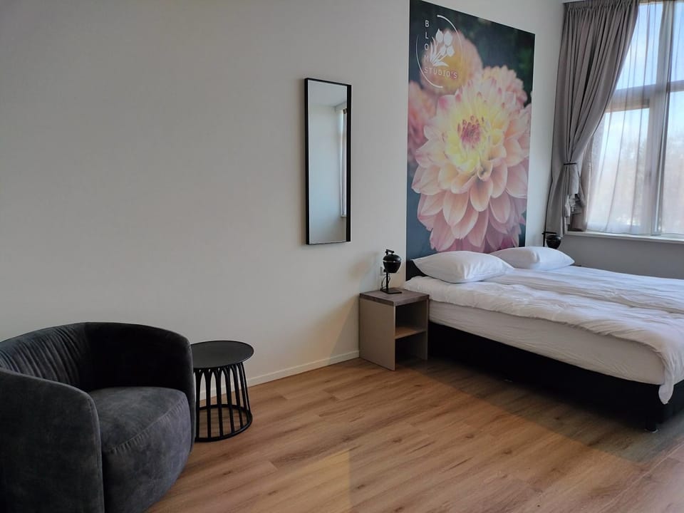 Blom studio's Apartment hotel in South Holland (province)