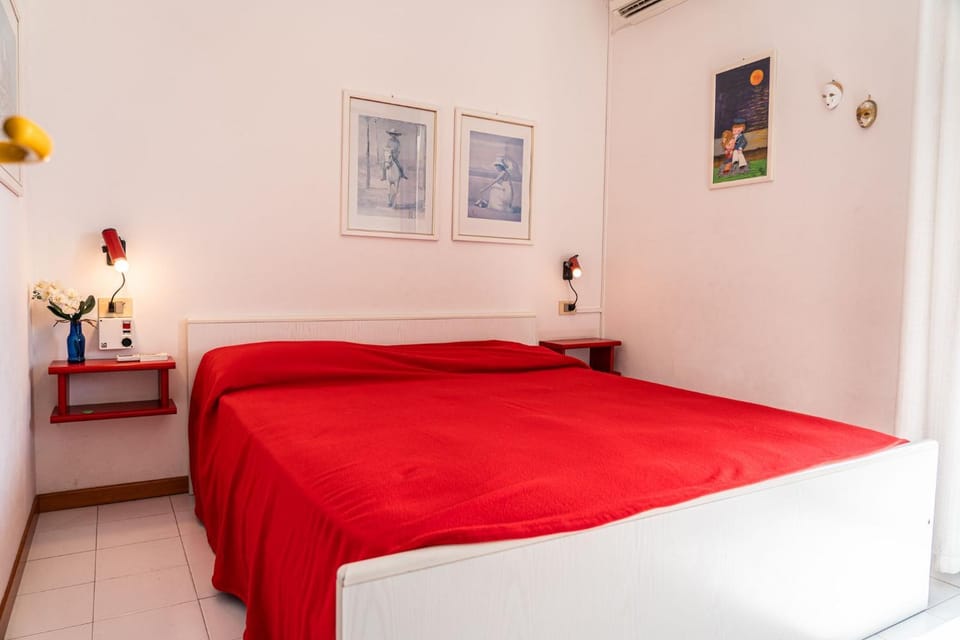 Bed, Decorative detail, Bedroom