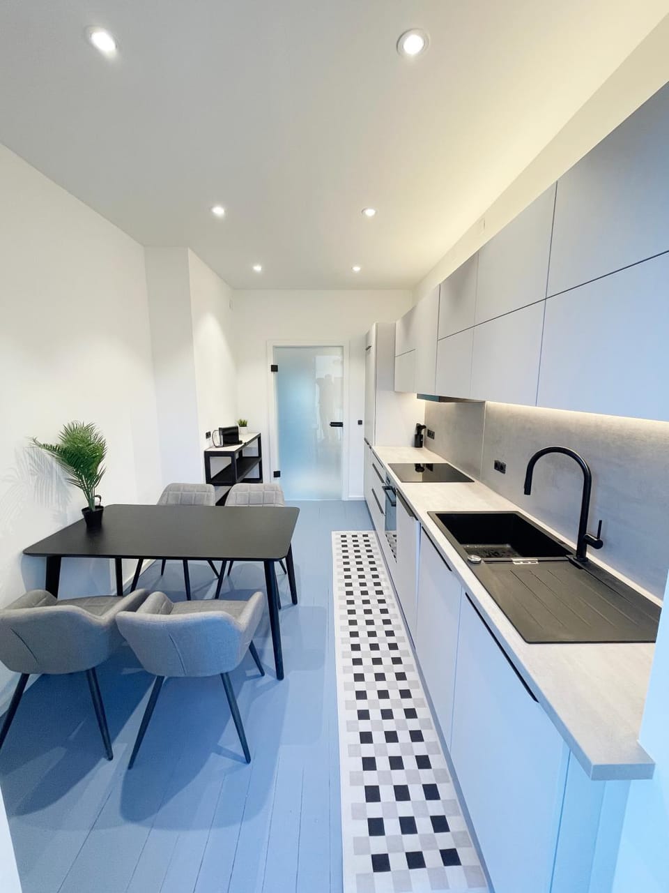 Kitchen or kitchenette