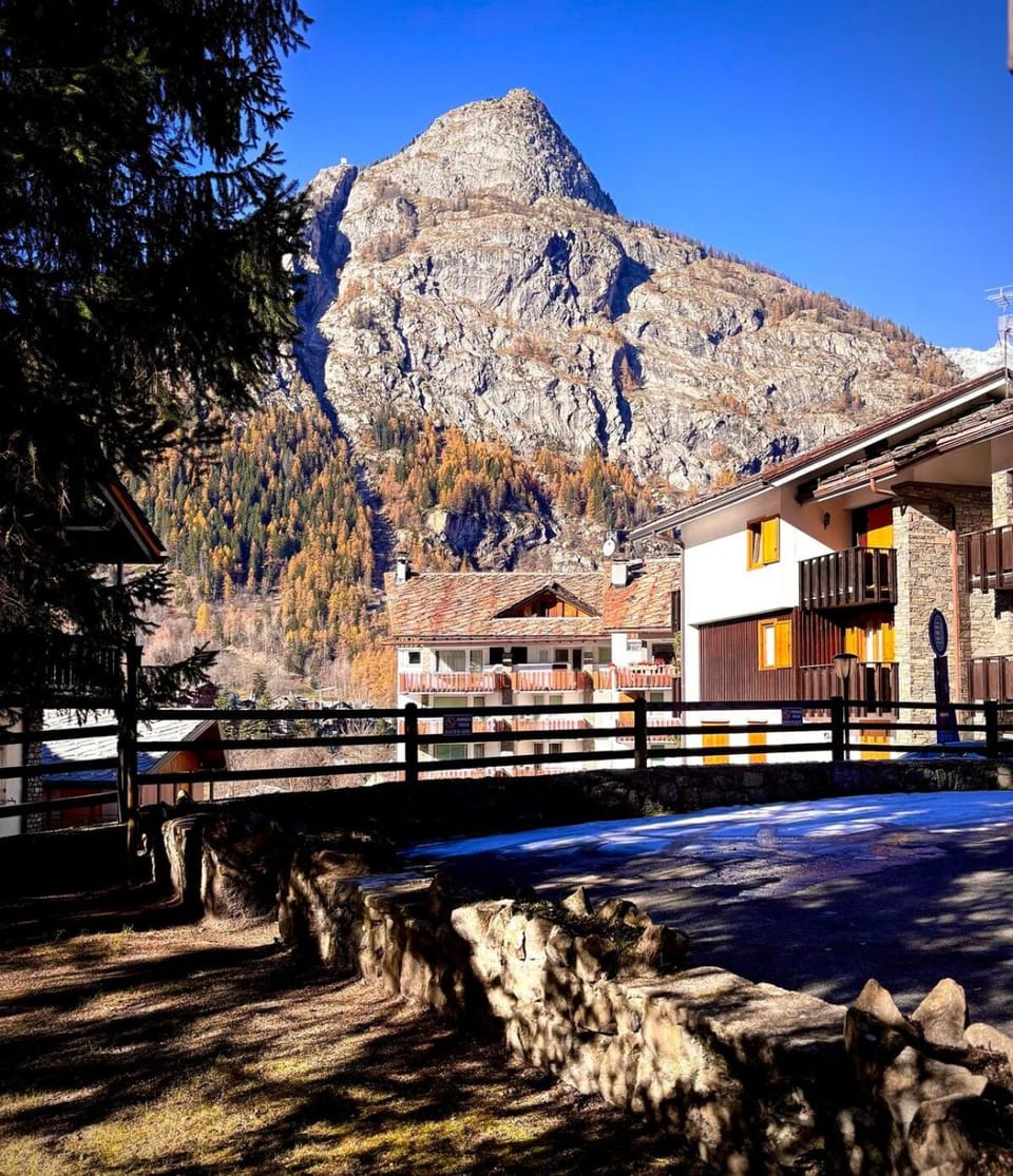 Day, Natural landscape, Mountain view