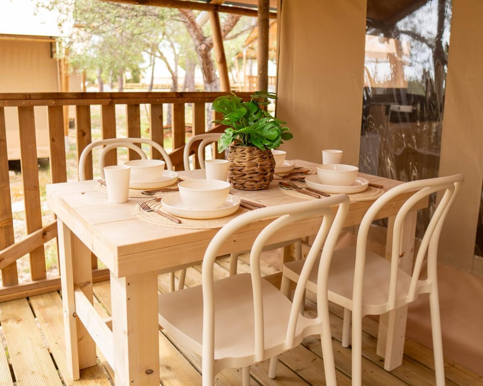 Balcony/Terrace, Dining area