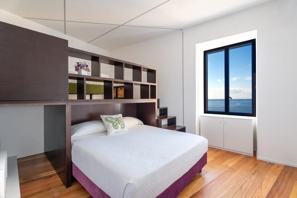 Bed, Photo of the whole room, Bedroom, Sea view