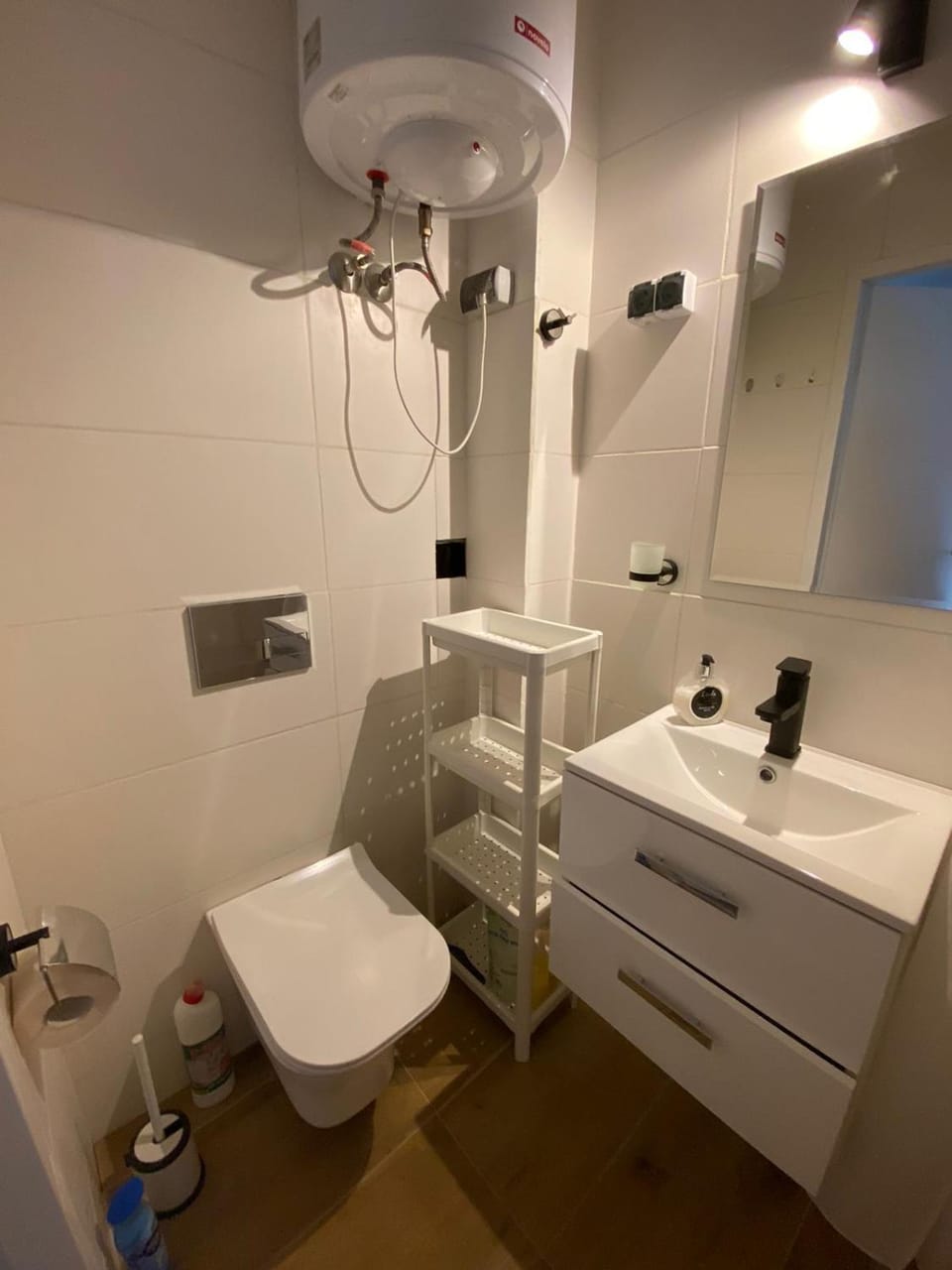 Shower, Toilet, Bathroom