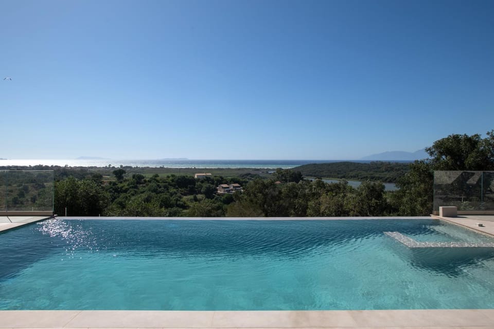 Day, Natural landscape, Pool view, Sea view, Swimming pool