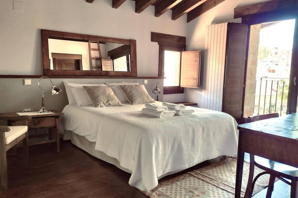 El Hogar el Fresno Premium, Casa Rural 4 * House in Sierra Norte