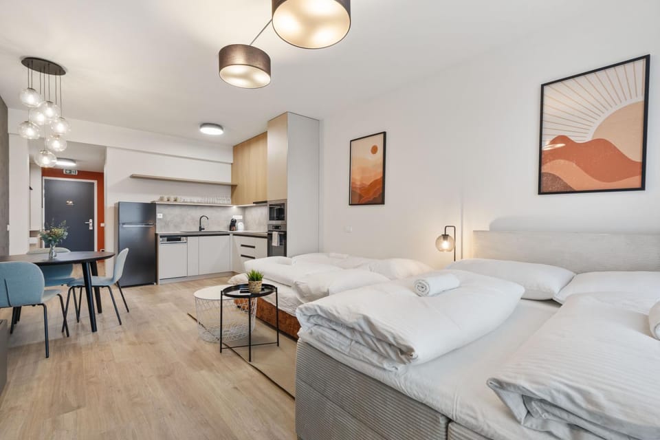 Bed, Kitchen or kitchenette, Living room, Seating area, Dining area, Bedroom, oven, stove