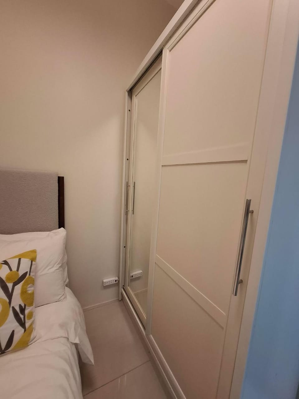 Stylish and Comfy Condominium Apartment in Las Pinas