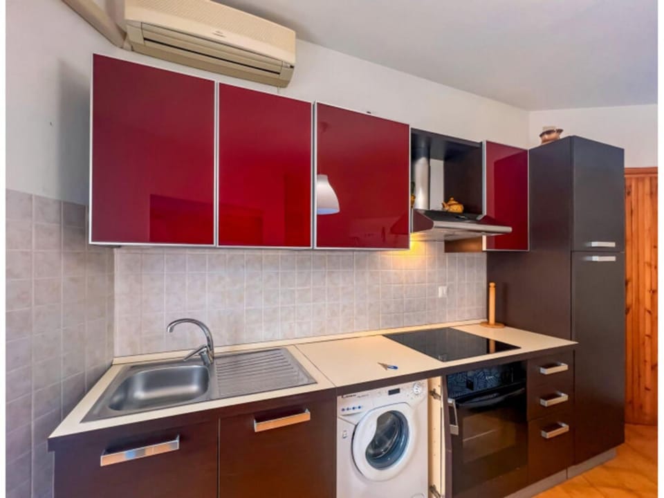 laundry, washing machine, kitchen