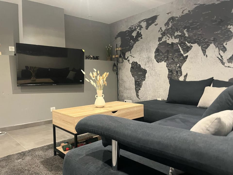 TV and multimedia, Living room, Seating area