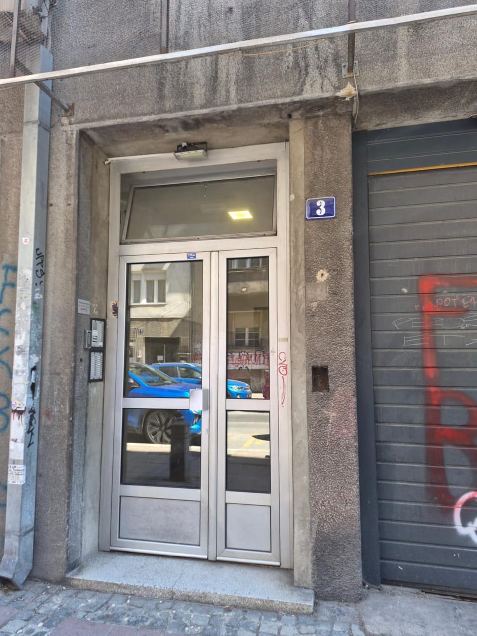 Property building, Facade/entrance